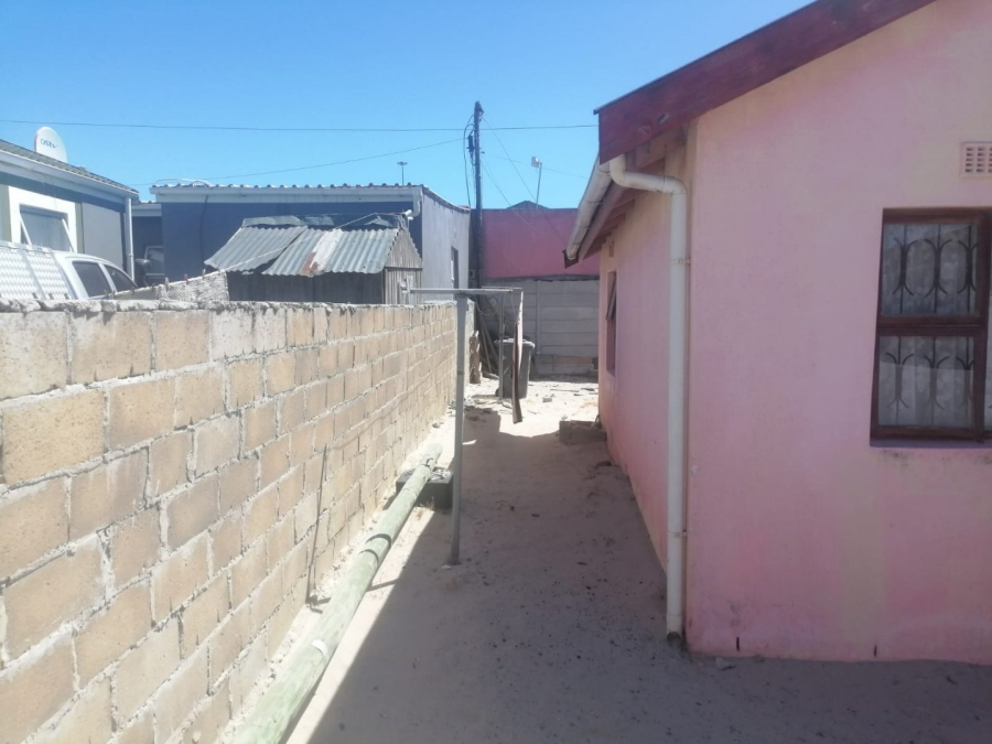  Bedroom Property for Sale in Llitha Park Western Cape